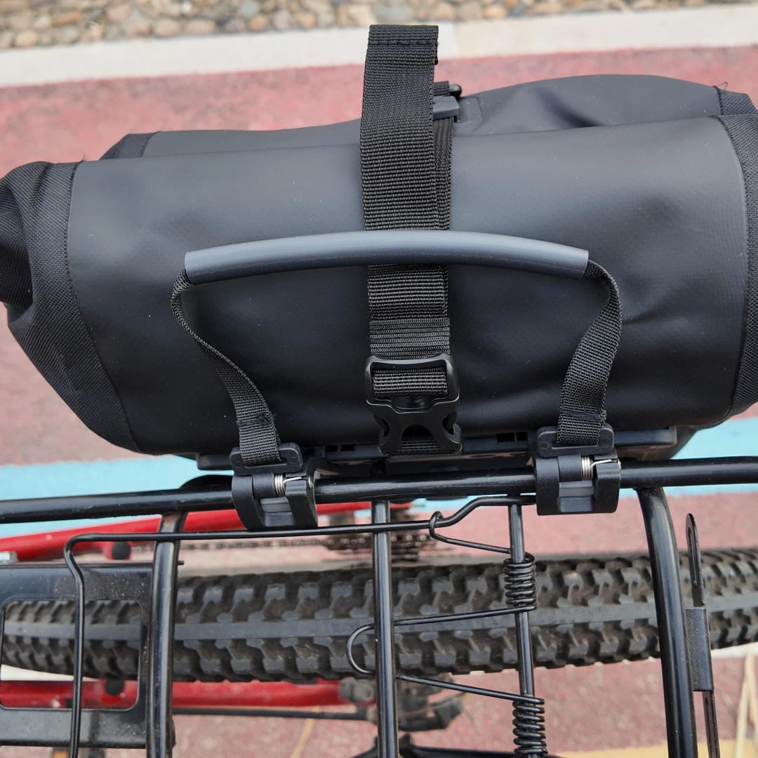 Professional WATERPROOF Bicycle Pannier detail 3