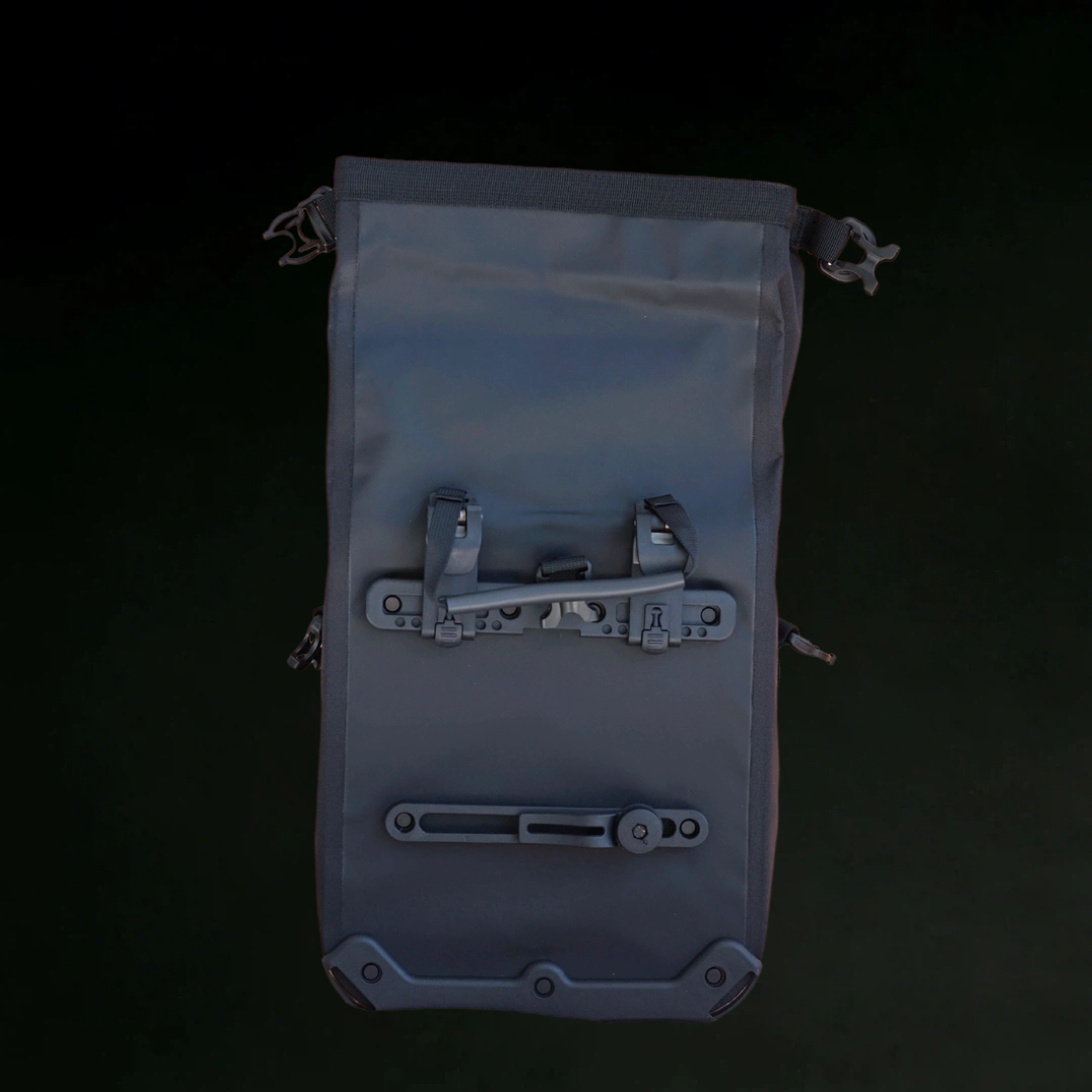 Professional WATERPROOF Bicycle Pannier detail fold