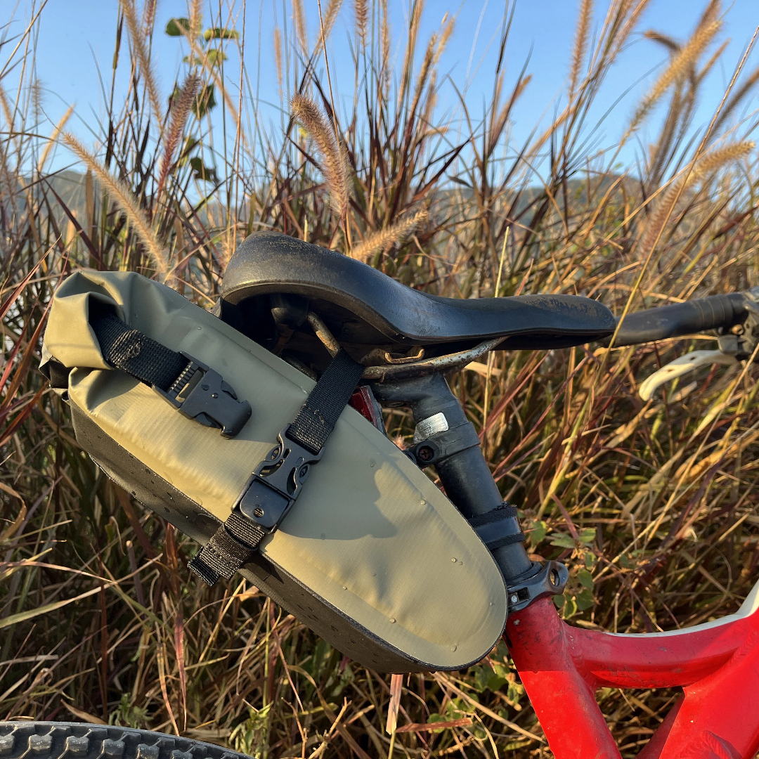 waterproof-bike-saddle-bag-500D-PVC-details 3