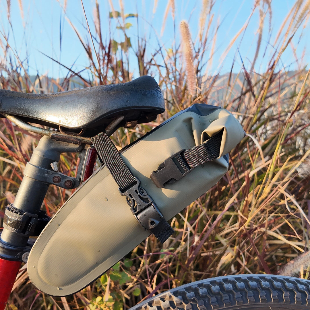 waterproof-bike-saddle-bag-500D-PVC-details front